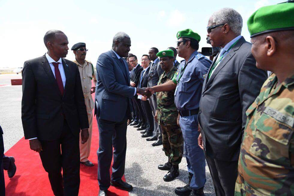 Alerte – Urgent – Union africaine: Le nouveau Président de la Commission, Moussa Faki Mahamat en visite officielle en Somalie
