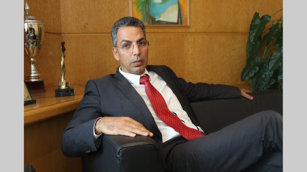 Exclusif-Gabon : Abdelaziz Yaaqoubi cède son fauteuil de DG de l’Union gabonaise de banque au marocain El Kiram Abdelouaheb