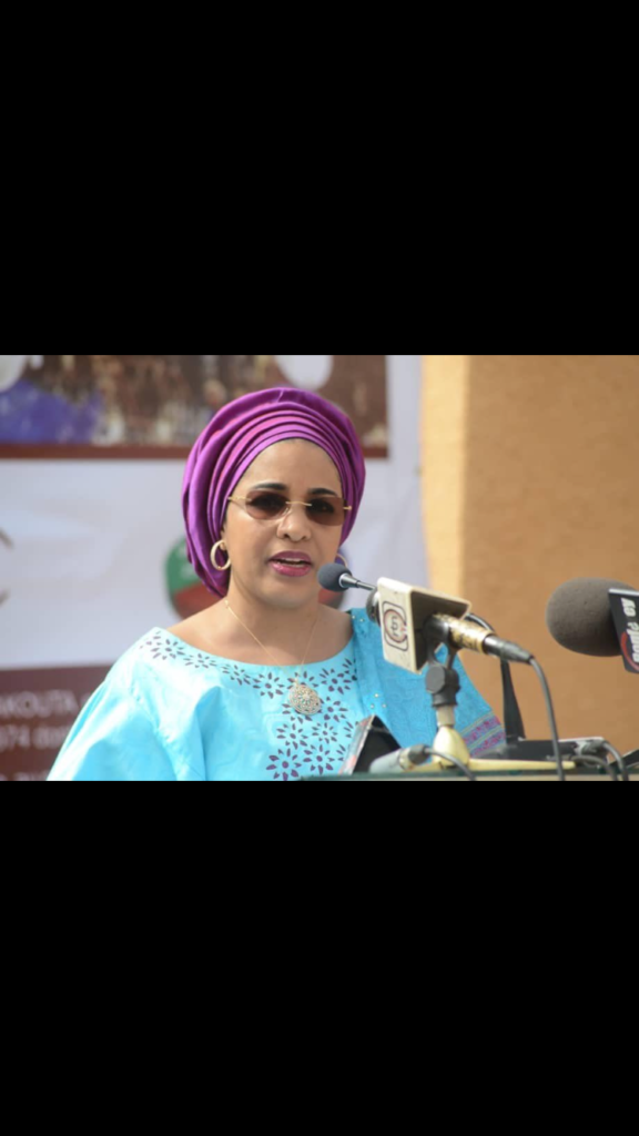 Niger: La Première Dame Dr. Lalla Malika Issoufou inaugure la nouvelle unité de dialyse du pavillon d’hospitalisation de l’hôpital CHU Amirou Boubacar Diallo