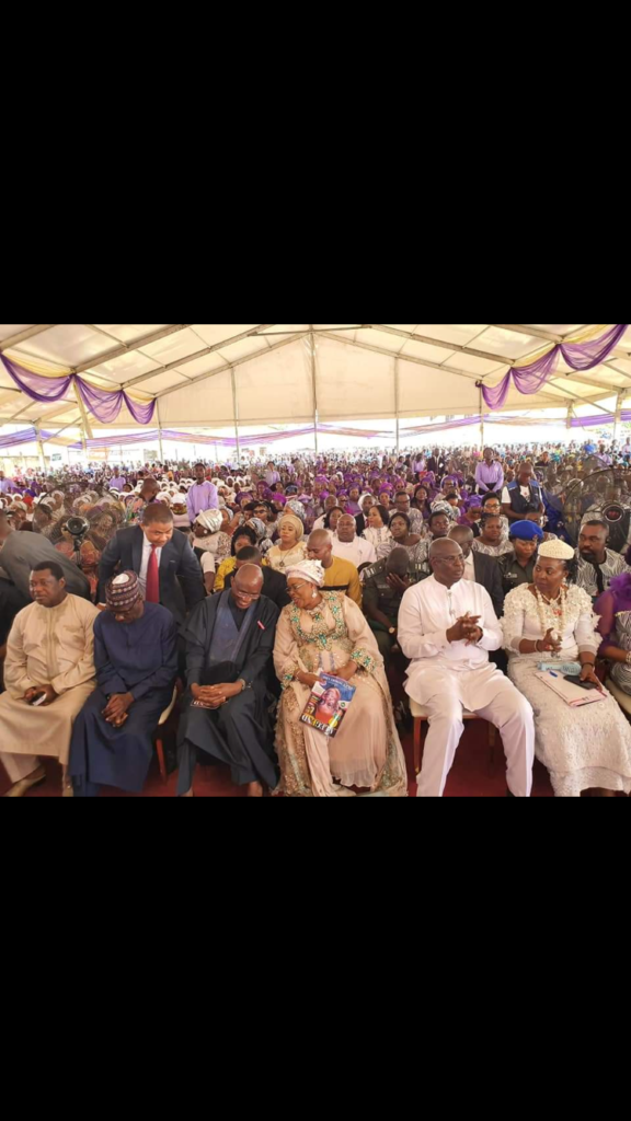 Nigéria: Chief Timipre Sylva, ministre du pétrole s’est rendu aux funérailles de son beau-père dans son village natal.