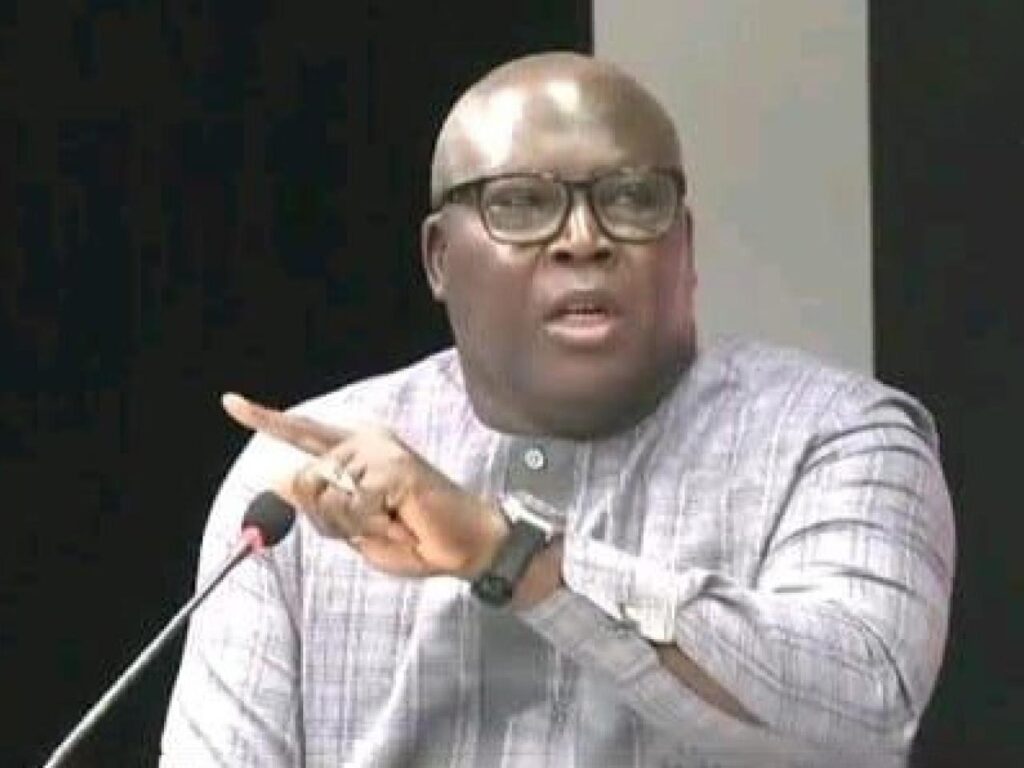 Sénégal- Audition du journaliste Pape SANÉ: ECOTRA, LES BANQUES LBA et FBN sur le marbre. EXCLUSIF